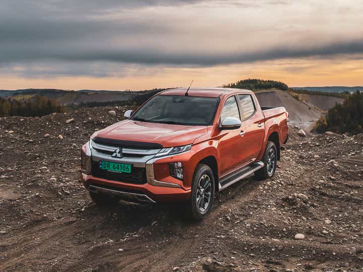 Foto: L200 i fargen Sunflare Orange