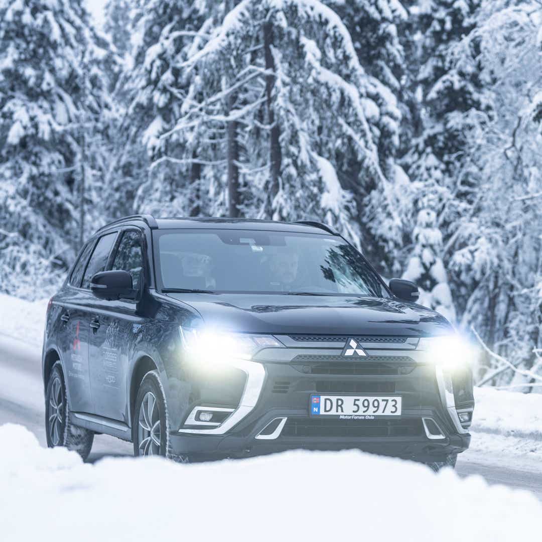 Foto: Outlander PHEV kan kjøre på ren el i nabolaget