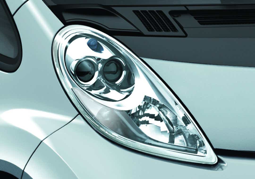 Foto: i-MiEV nærbilde av hovedlykter
