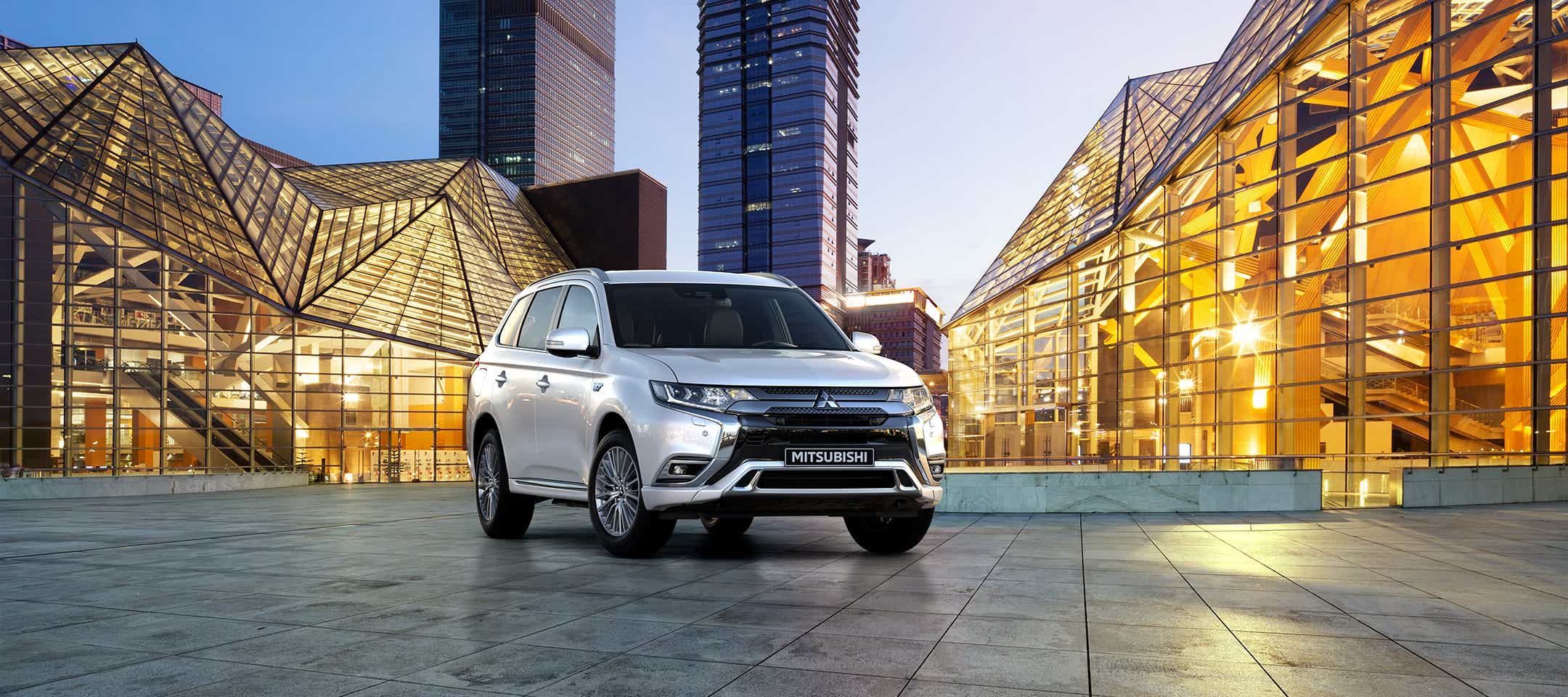 Foto: Outlander PHEV Eksteriør