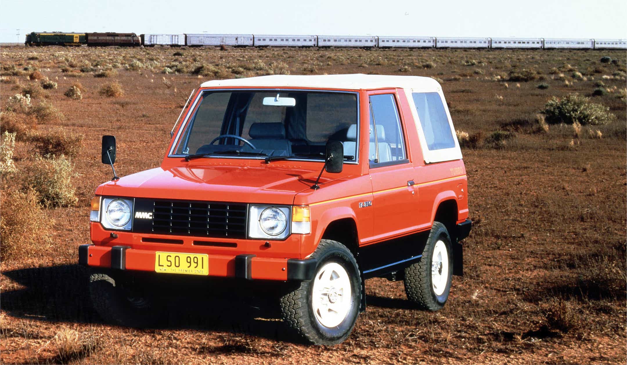 Gammel 4wd i ørkenen