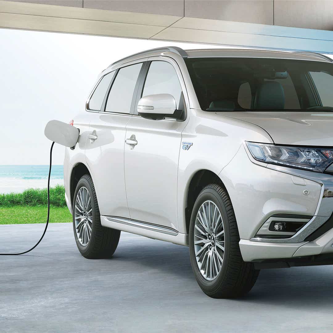 Foto. Outlander PHEV som lader